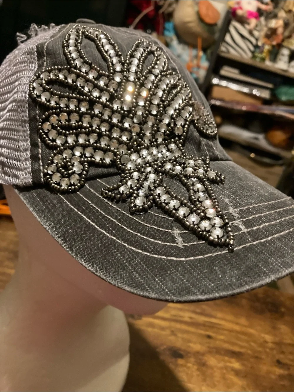 Girls/teens distressed baseball cap